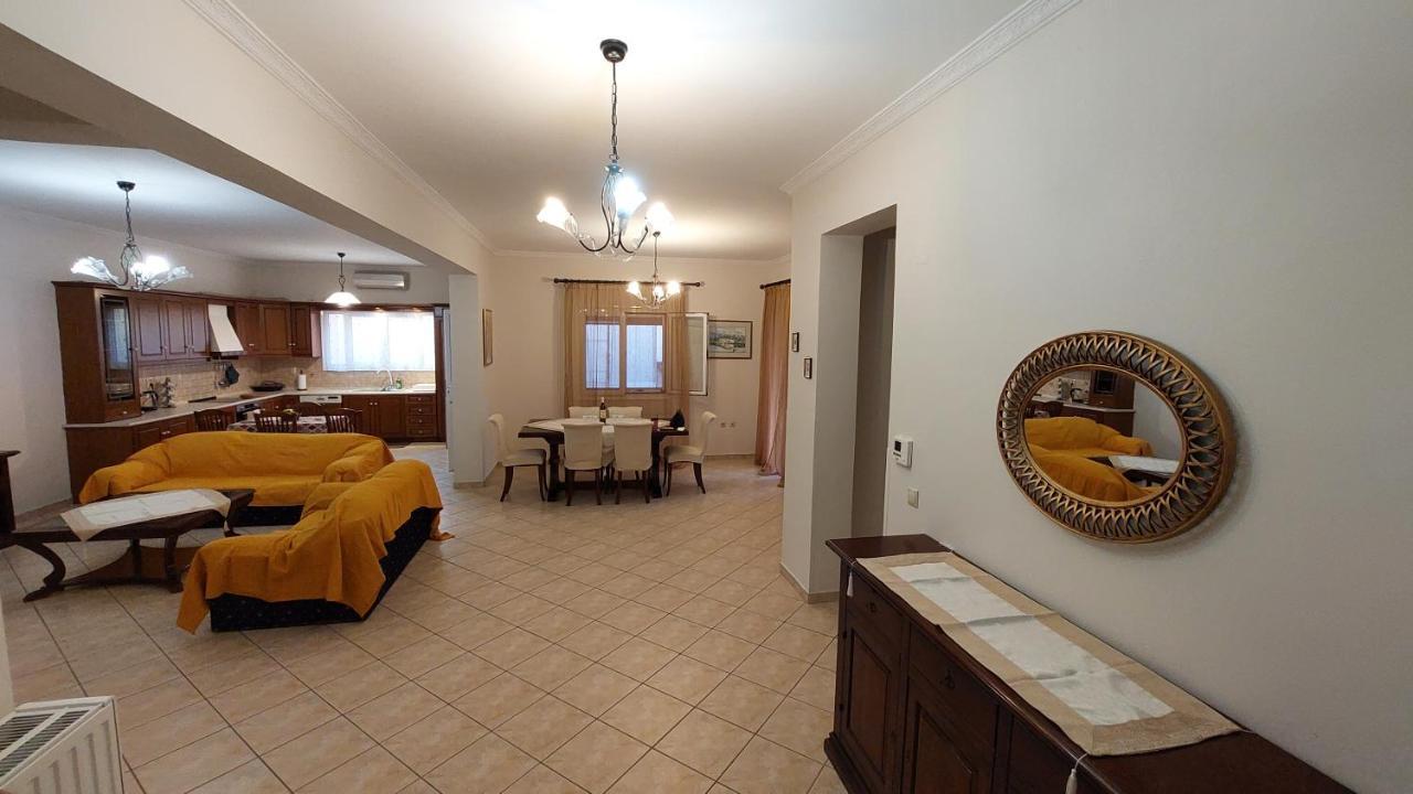 Kallistimon House إيبسوس المظهر الخارجي الصورة